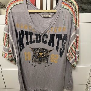 We The Free Light Gray V-Neck Tee